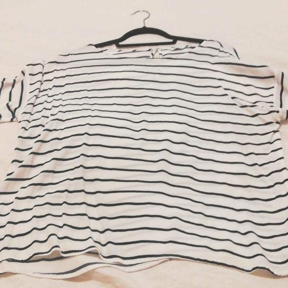 Reitmans short sleeves stripe blouse size XL
